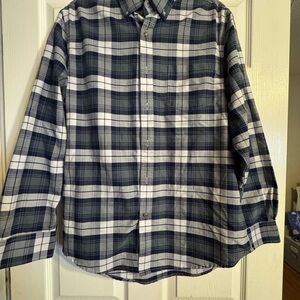 St. John’s Bay Men’s Plaid Button-Down Shirt Blue Gray Size M NWOT
